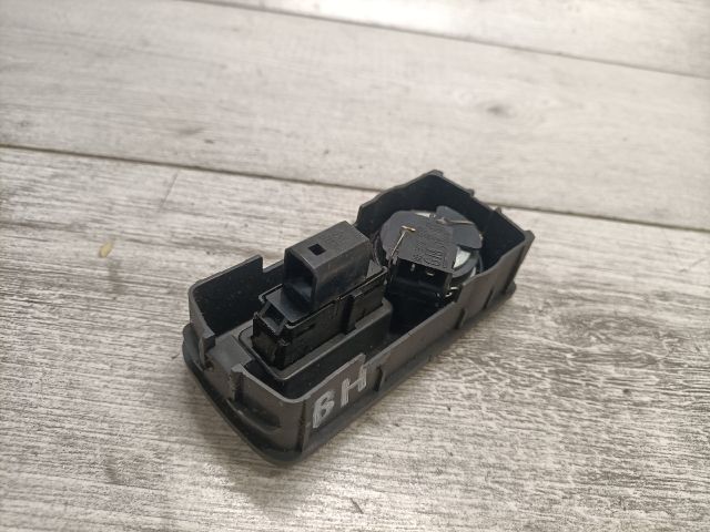 bontott OPEL VECTRA C Bal hátsó Ablakemelő Kapcsoló