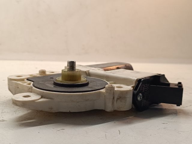 bontott OPEL VECTRA C Bal hátsó Ablakemelő Motor