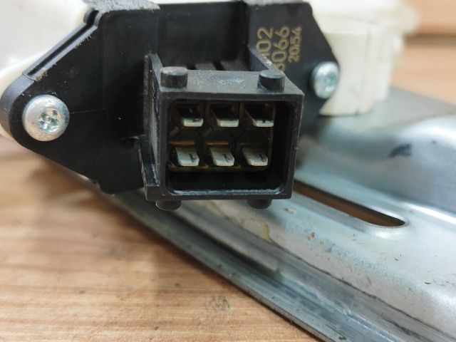 bontott OPEL VECTRA C Bal hátsó Ablakemelő Szerkezet (Elektromos)