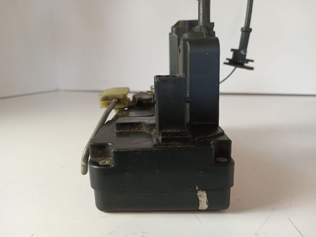 bontott OPEL VECTRA C Bal hátsó Ajtózár