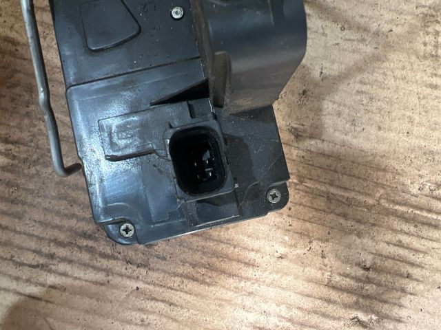 bontott OPEL VECTRA C Bal hátsó Ajtózár