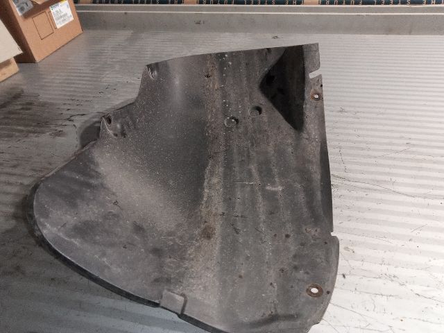 bontott OPEL VECTRA C Bal hátsó Hátsó Dobbetét (Kerékjárati, Műanyag)