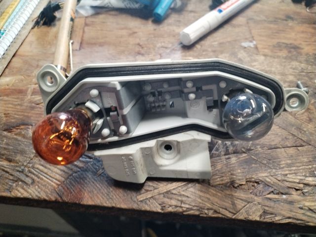 bontott OPEL VECTRA C Bal Hátsó Lámpa Foglalat