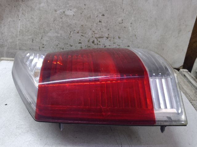 bontott OPEL VECTRA C Bal Hátsó Lámpa