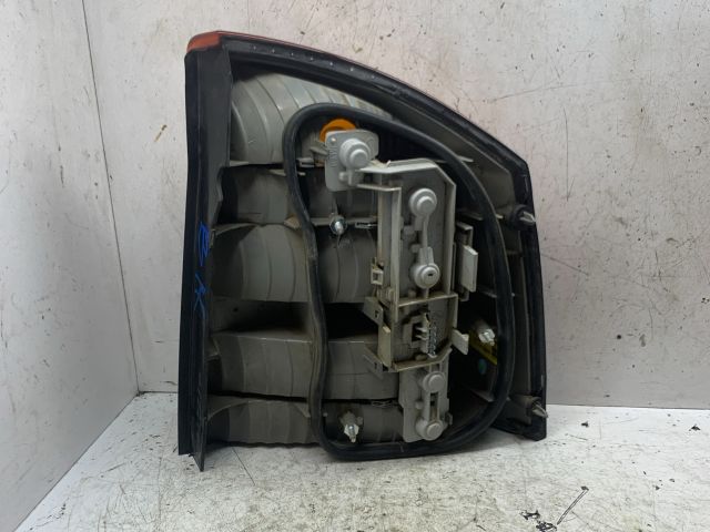 bontott OPEL VECTRA C Bal Hátsó Lámpa