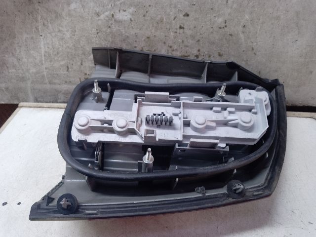 bontott OPEL VECTRA C Bal Hátsó Lámpa