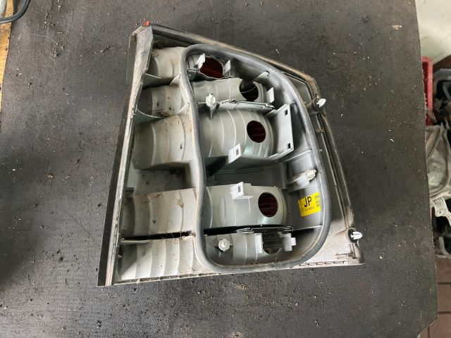 bontott OPEL VECTRA C Bal Hátsó Lámpa