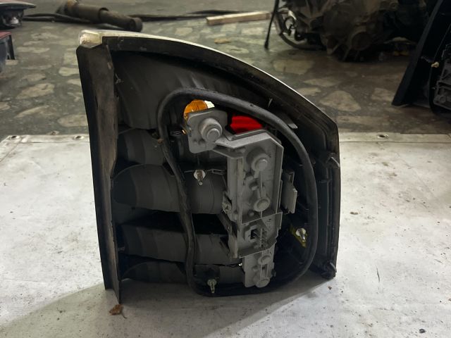 bontott OPEL VECTRA C Bal Külső Hátsó Lámpa