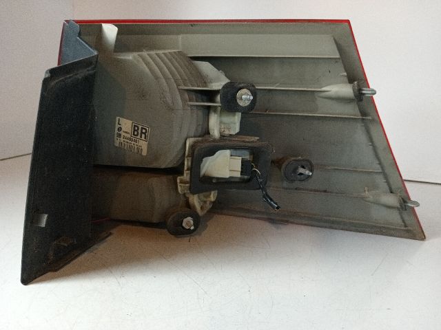 bontott OPEL VECTRA C Bal Külső Hátsó Lámpa