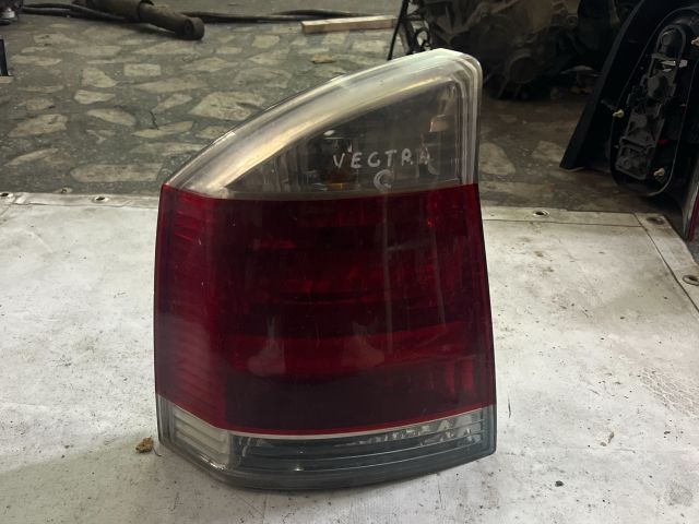 bontott OPEL VECTRA C Bal Külső Hátsó Lámpa