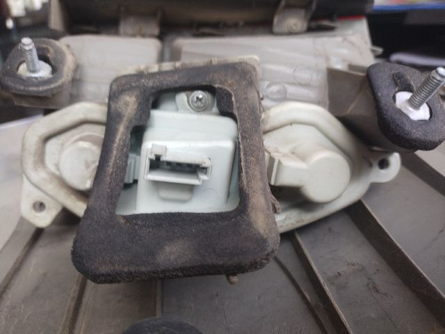 bontott OPEL VECTRA C Bal Külső Hátsó Lámpa