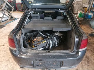 bontott OPEL VECTRA C Biztosítéktábla Csomagtér