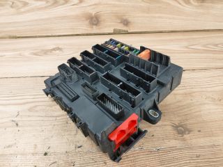 bontott OPEL VECTRA C Biztosítéktábla Csomagtér