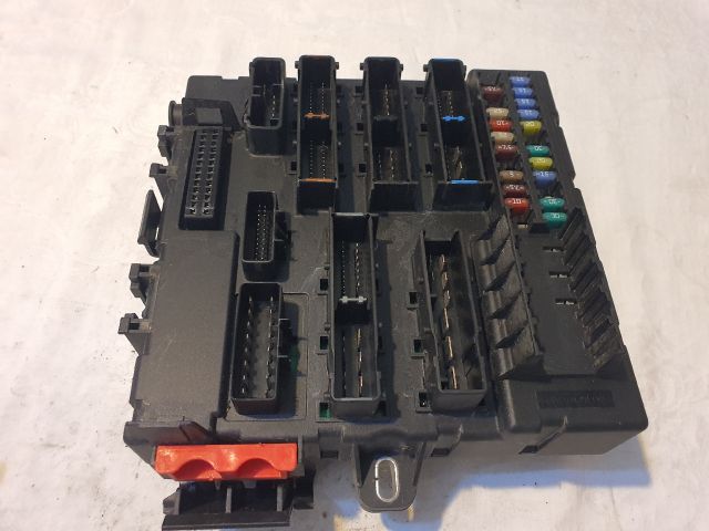 bontott OPEL VECTRA C Biztosítéktábla Csomagtér