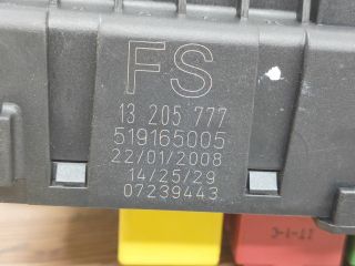 bontott OPEL VECTRA C Biztosítéktábla Csomagtér