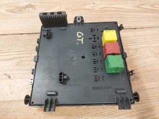 bontott OPEL VECTRA C Biztosítéktábla Csomagtér