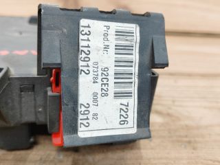 bontott OPEL VECTRA C Biztosítéktábla Csomagtér