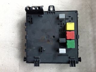 bontott OPEL VECTRA C Biztosítéktábla Csomagtér