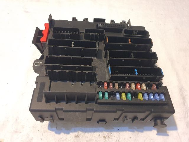 bontott OPEL VECTRA C Biztosítéktábla Csomagtér