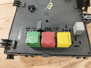 bontott OPEL VECTRA C Biztosítéktábla Csomagtér