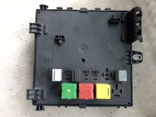 bontott OPEL VECTRA C Biztosítéktábla Csomagtér