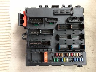 bontott OPEL VECTRA C Biztosítéktábla Csomagtér