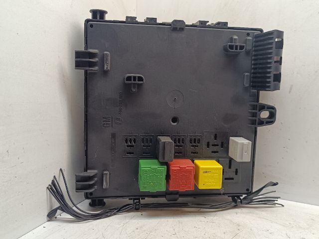 bontott OPEL VECTRA C Biztosítéktábla Doboz