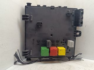 bontott OPEL VECTRA C Biztosítéktábla Doboz