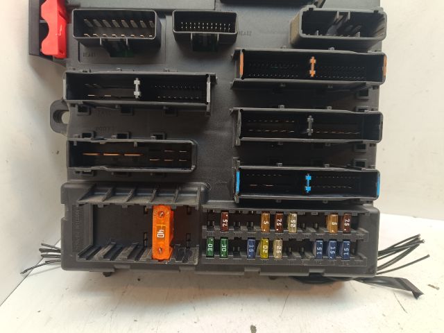 bontott OPEL VECTRA C Biztosítéktábla Doboz