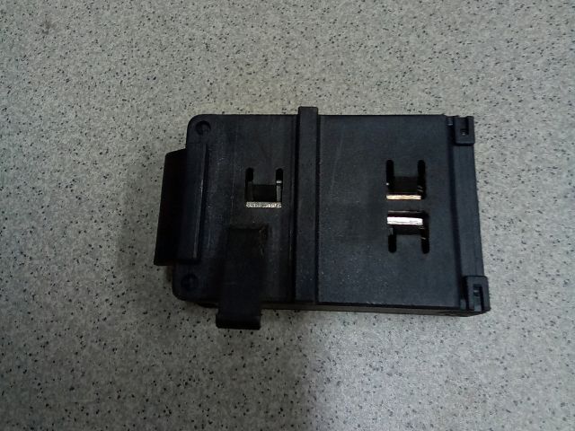 bontott OPEL VECTRA C Biztosítéktábla Doboz