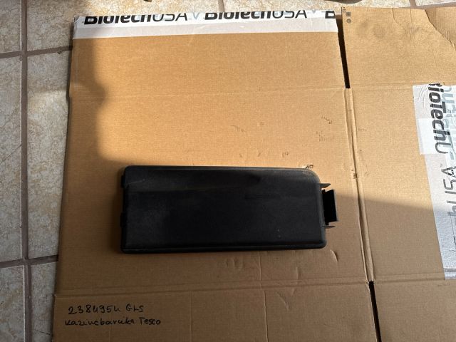 bontott OPEL VECTRA C Biztosítéktábla Fedél