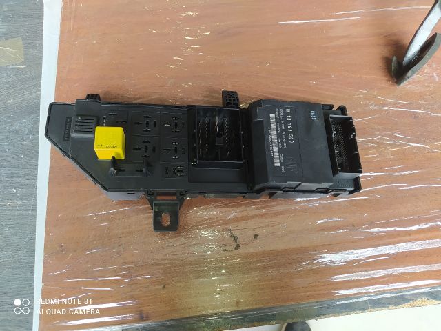 bontott OPEL VECTRA C Biztosítéktábla Motortér