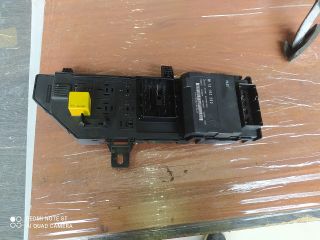 bontott OPEL VECTRA C Biztosítéktábla Motortér