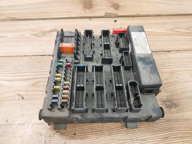 bontott OPEL VECTRA C Biztosítéktábla Utastér