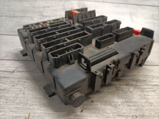 bontott OPEL VECTRA C Biztosítéktábla Utastér