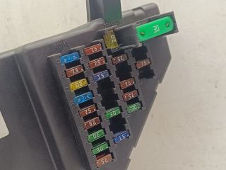 bontott OPEL VECTRA C Biztosítéktábla Utastér