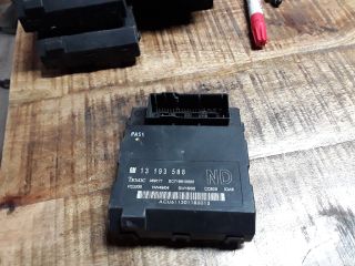 bontott OPEL VECTRA C Biztosítéktábla Utastér