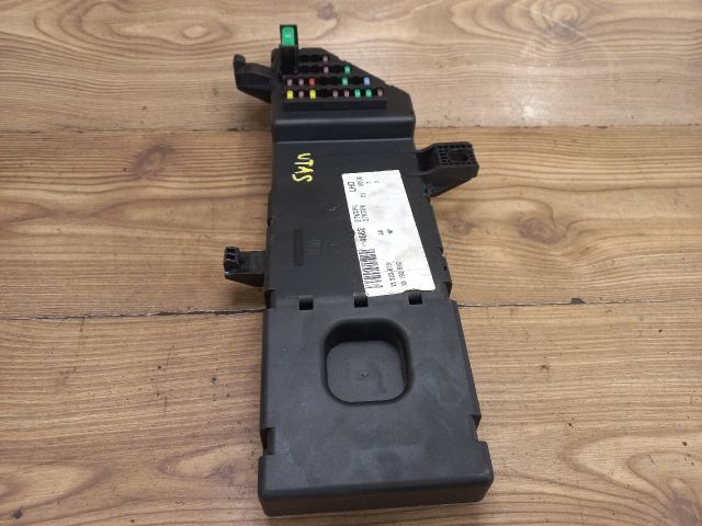 bontott OPEL VECTRA C Biztosítéktábla Utastér