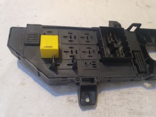 bontott OPEL VECTRA C Biztosítéktábla Utastér