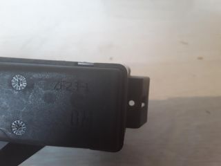 bontott OPEL VECTRA C Biztosítéktábla Utastér