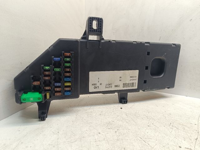 bontott OPEL VECTRA C Biztosítéktábla Utastér