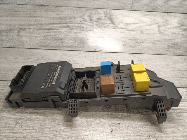 bontott OPEL VECTRA C Biztosítéktábla Utastér