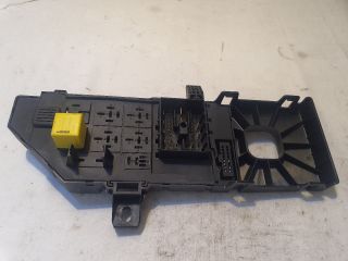 bontott OPEL VECTRA C Biztosítéktábla Utastér