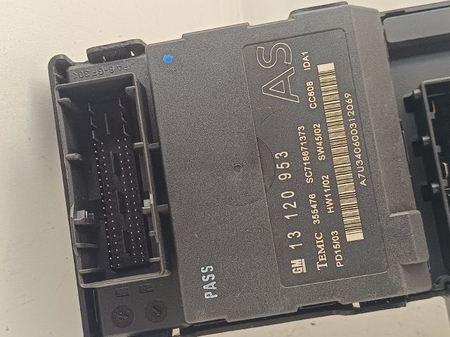 bontott OPEL VECTRA C Biztosítéktábla Utastér