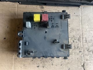 bontott OPEL VECTRA C Biztosítéktábla Utastér