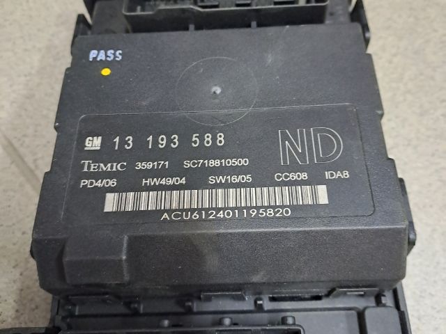 bontott OPEL VECTRA C Biztosítéktábla Utastér