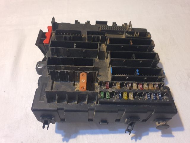 bontott OPEL VECTRA C Biztosítéktábla Utastér