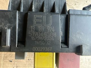 bontott OPEL VECTRA C Biztosítéktábla Utastér