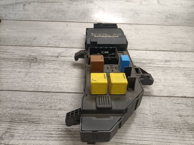 bontott OPEL VECTRA C Biztosítéktábla Utastér