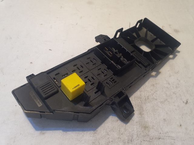 bontott OPEL VECTRA C Biztosítéktábla Utastér